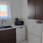 Apartman Lunna *